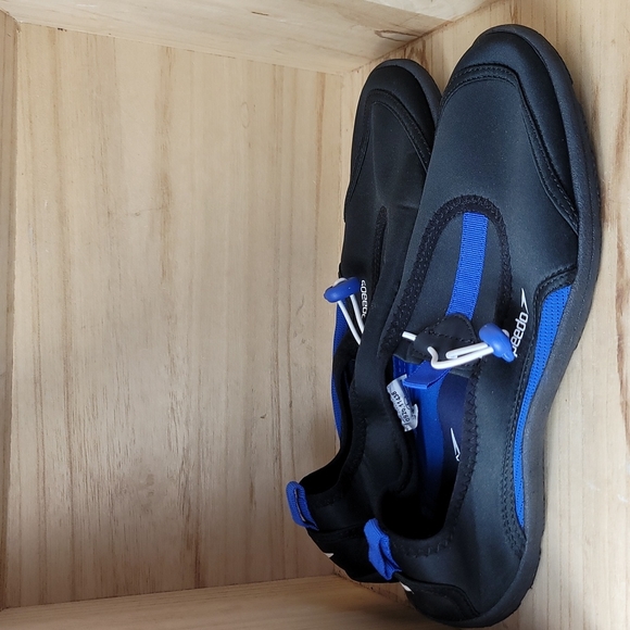 Speedo Mens Black and Blue Water Shoes - Picture 3 of 9